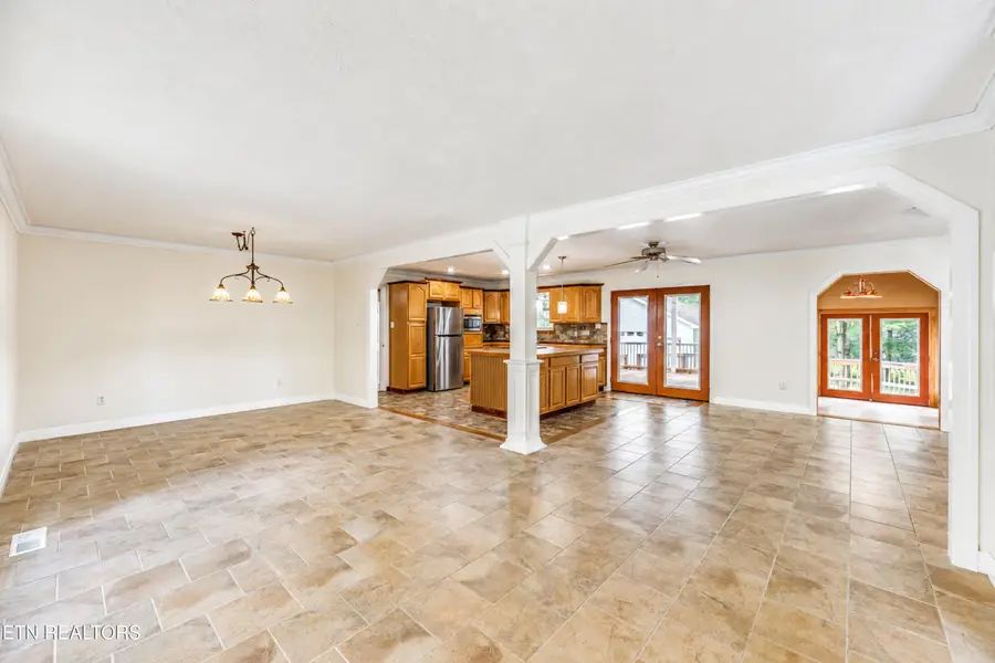217 Wakefield Rd, Knoxville, TN 37922 - #2