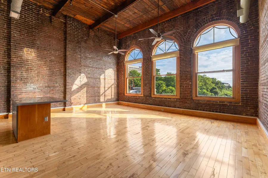 100 S Gay St #402, Knoxville, TN 37902 - #3