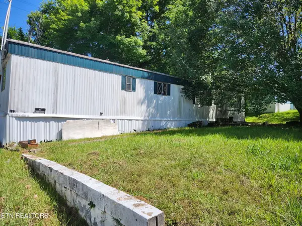 112 Queen St, Clinton, TN 37716