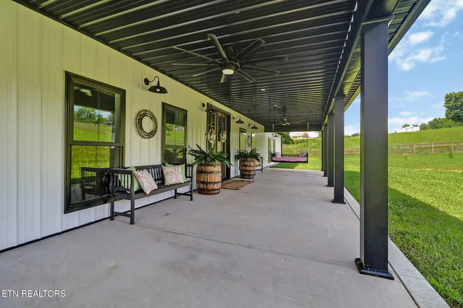 2175 N Lick Creek Rd, Byrdstown, TN 38549 - #2