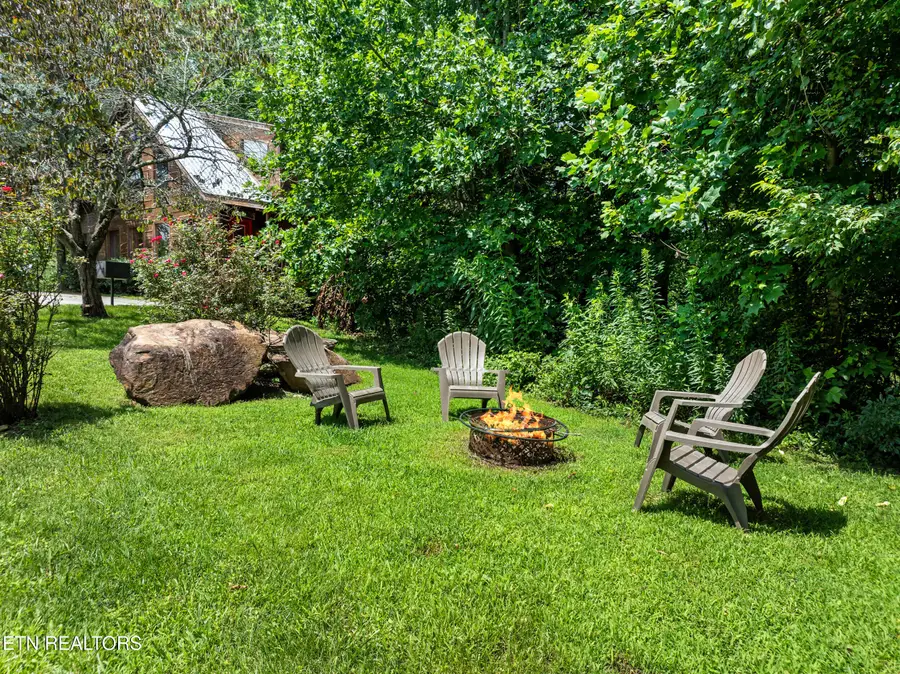 3520 Bear Pen Gap Rd, Sevierville, TN 37876 - #3