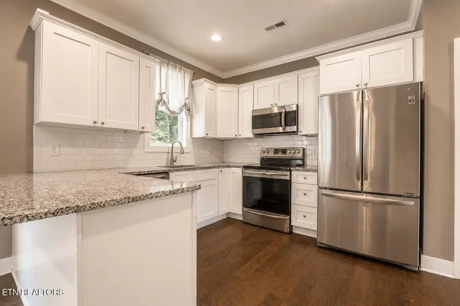 6211 Aldingham St, Knoxville, TN 37912 - #3
