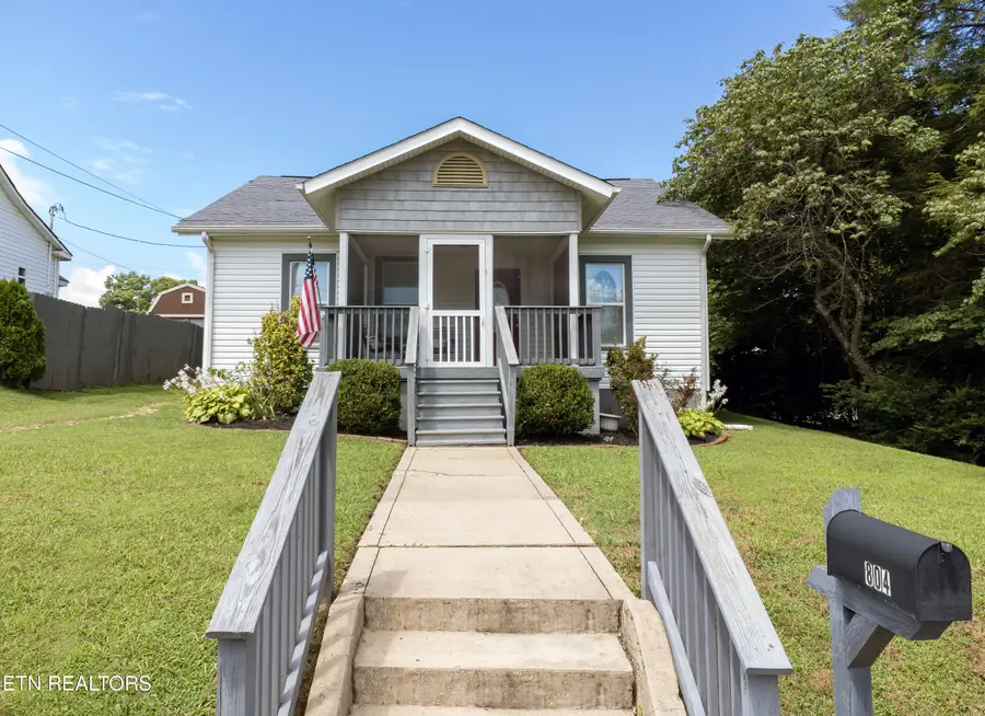 804 Mccaslin Ave, Sweetwater, TN 37874 - #2