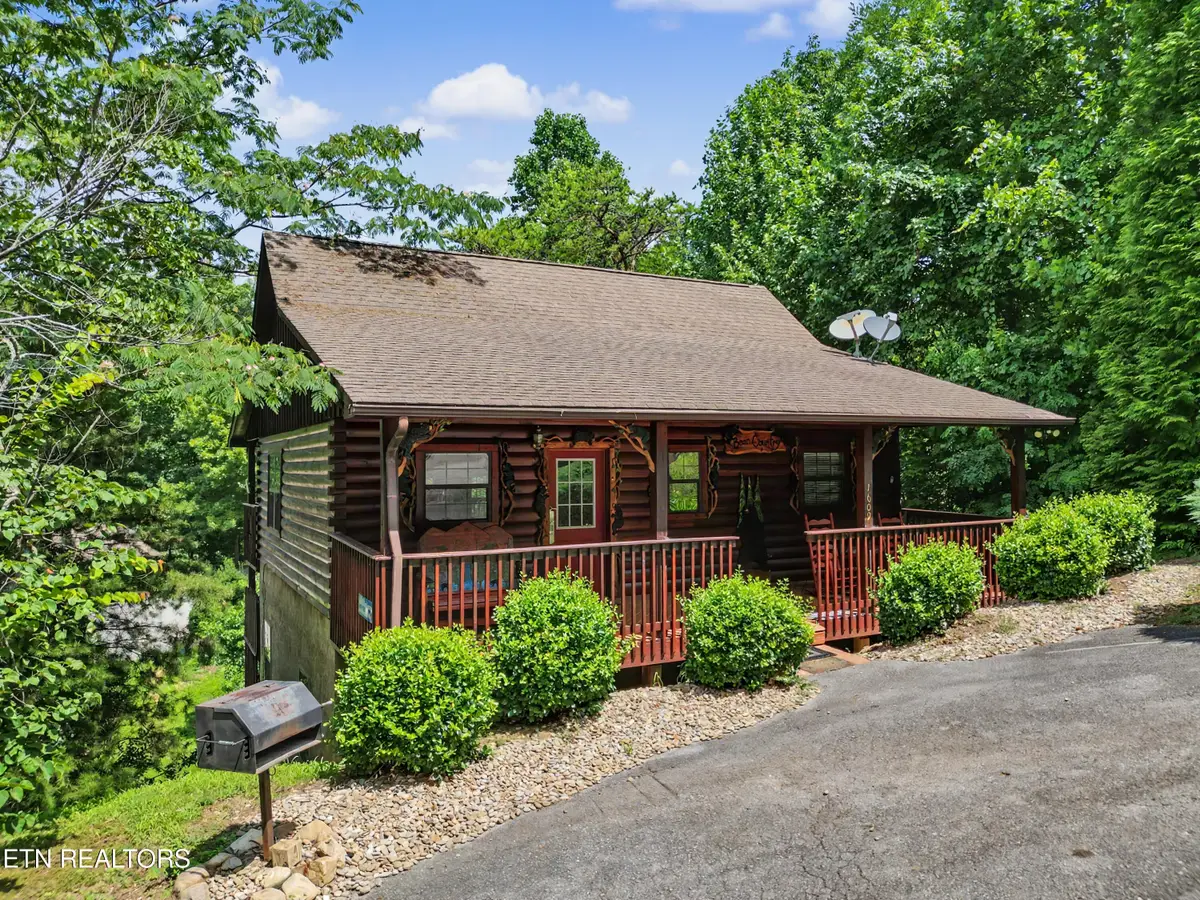1609 Pinewood Way, Sevierville, TN 37862 - #1