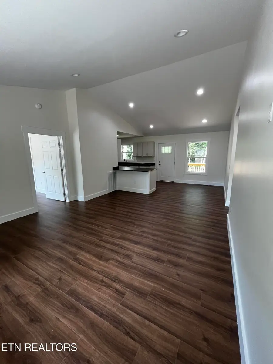135 Peachtree Drive, Crossville, TN 38555 - #2