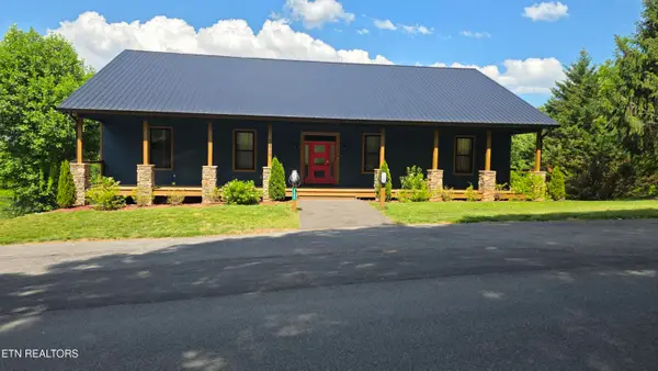3369 Robeson Rd, Sevierville, TN 37862