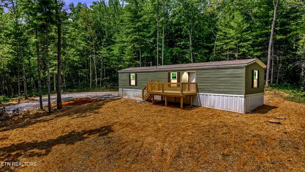 5813 Bobcat Tr, Tallassee, TN 37878