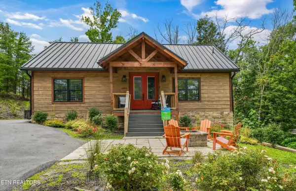 2930 Lightning Strike Drive, Sevierville, TN 37876