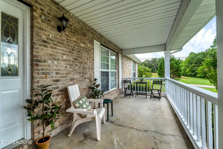2802 Country Meadows Lane, Maryville, TN 37803 - #2