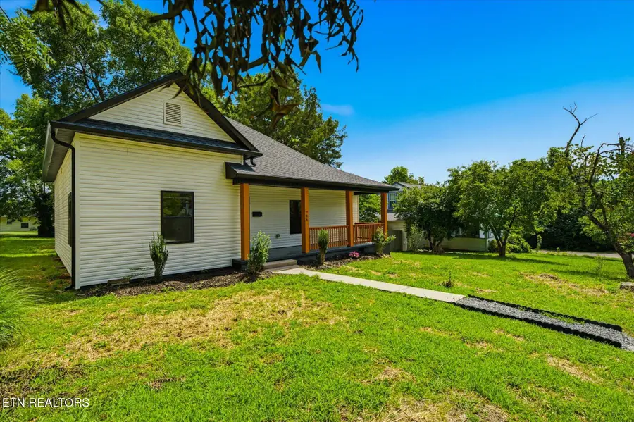 706 Banks Ave, Knoxville, TN 37917 - #2