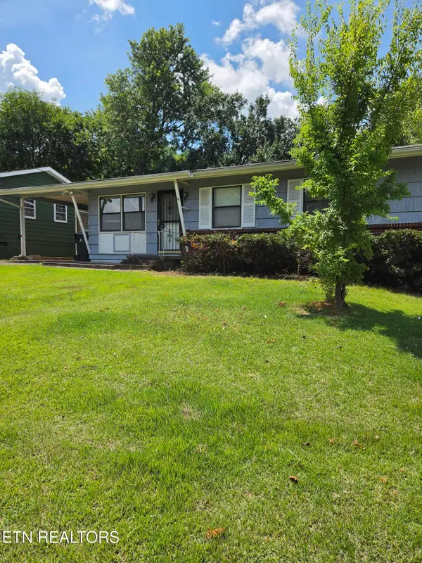 2246 W Gilbert Lane, Knoxville, TN 37920
