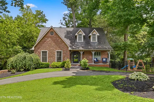 458 Oakhurst Drive, Knoxville, TN 37919