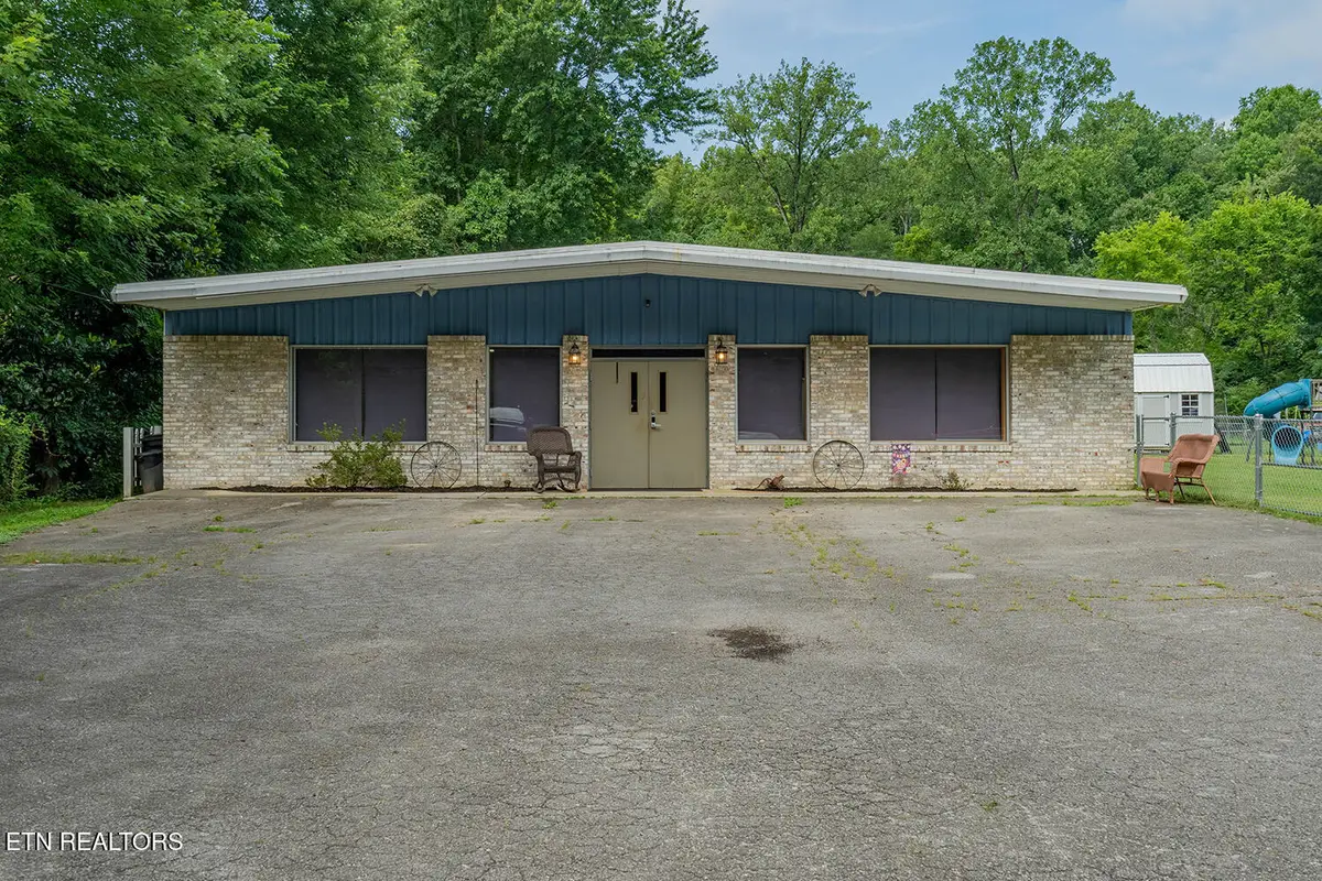 5112 Knoxville Hwy, Oliver Springs, TN 37840 - #1