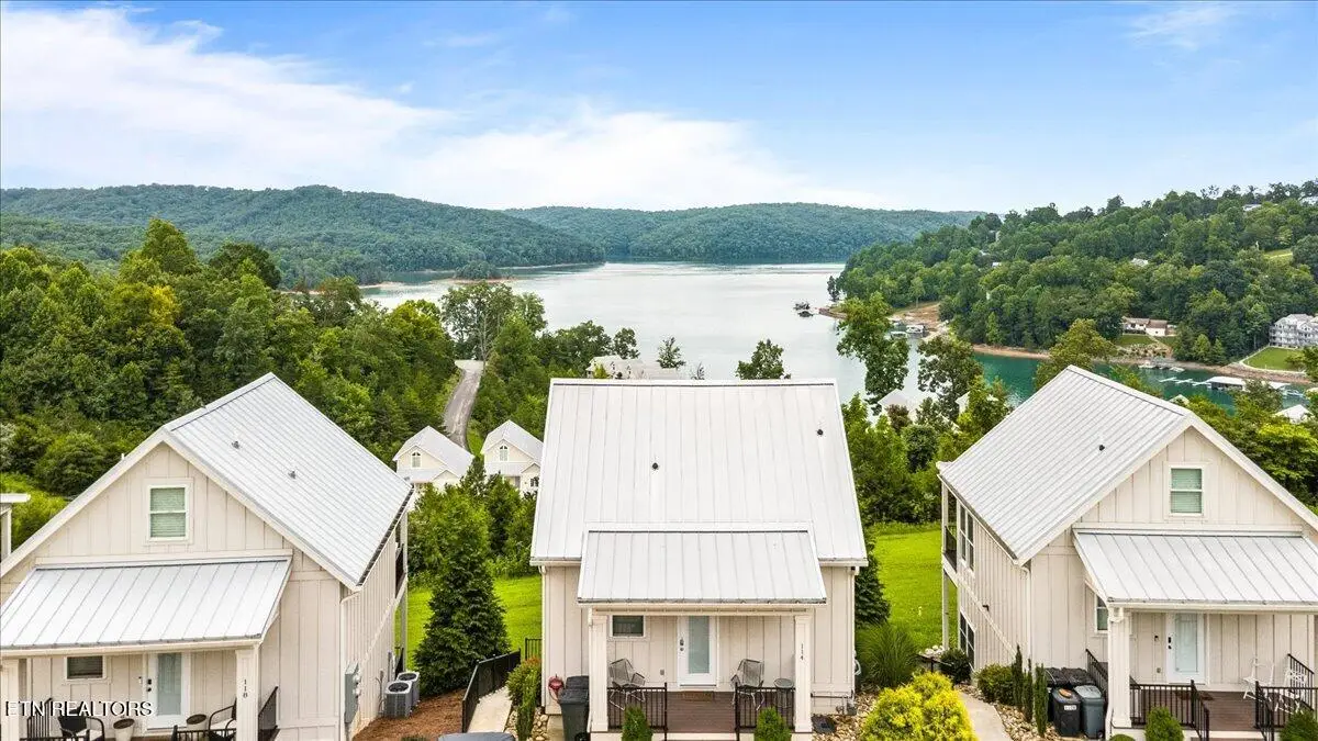 114 E Harbor View Lane, Lafollette, TN 37766 - #1