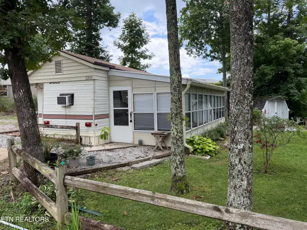 160 Apache Tr, Crossville, TN 38572