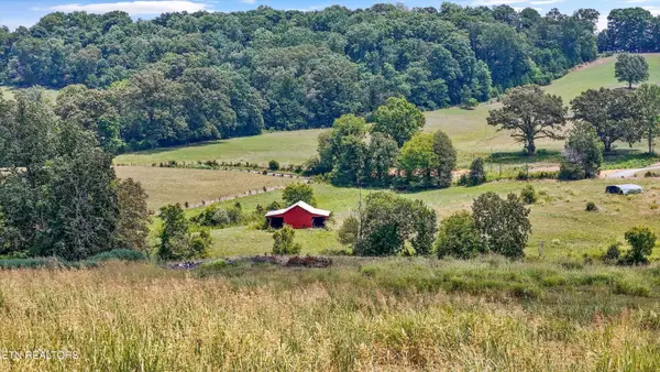 2522 Grey Ridge Rd, Maryville, TN 37801