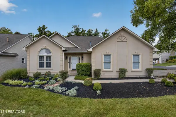 8525 E Cypress Lake Drive, Knoxville, TN 37923