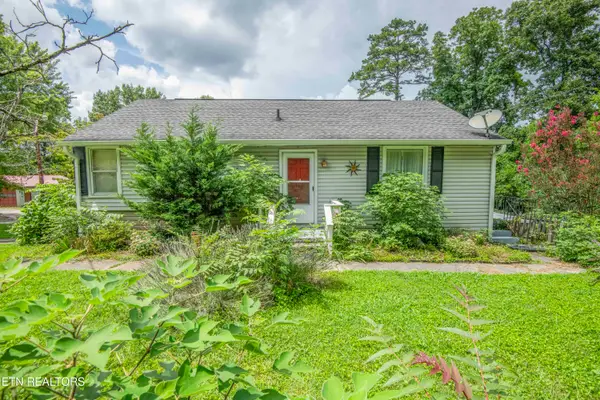 4605 Buffat Mill Rd, Knoxville, TN 37914