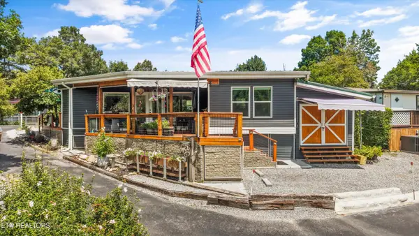 844 Peacock Ridge Rd, Townsend, TN 37882