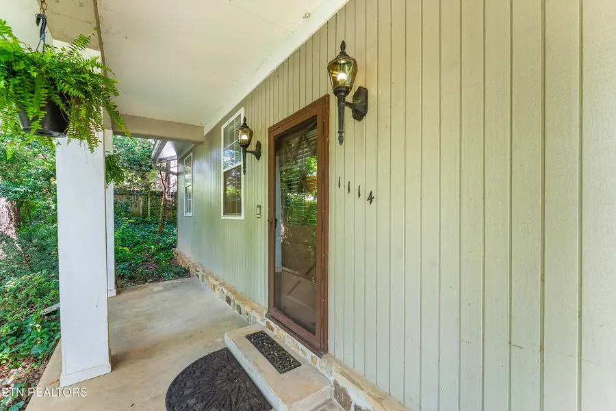 1114 Rain Tree Rd, Knoxville, TN 37923 - #3