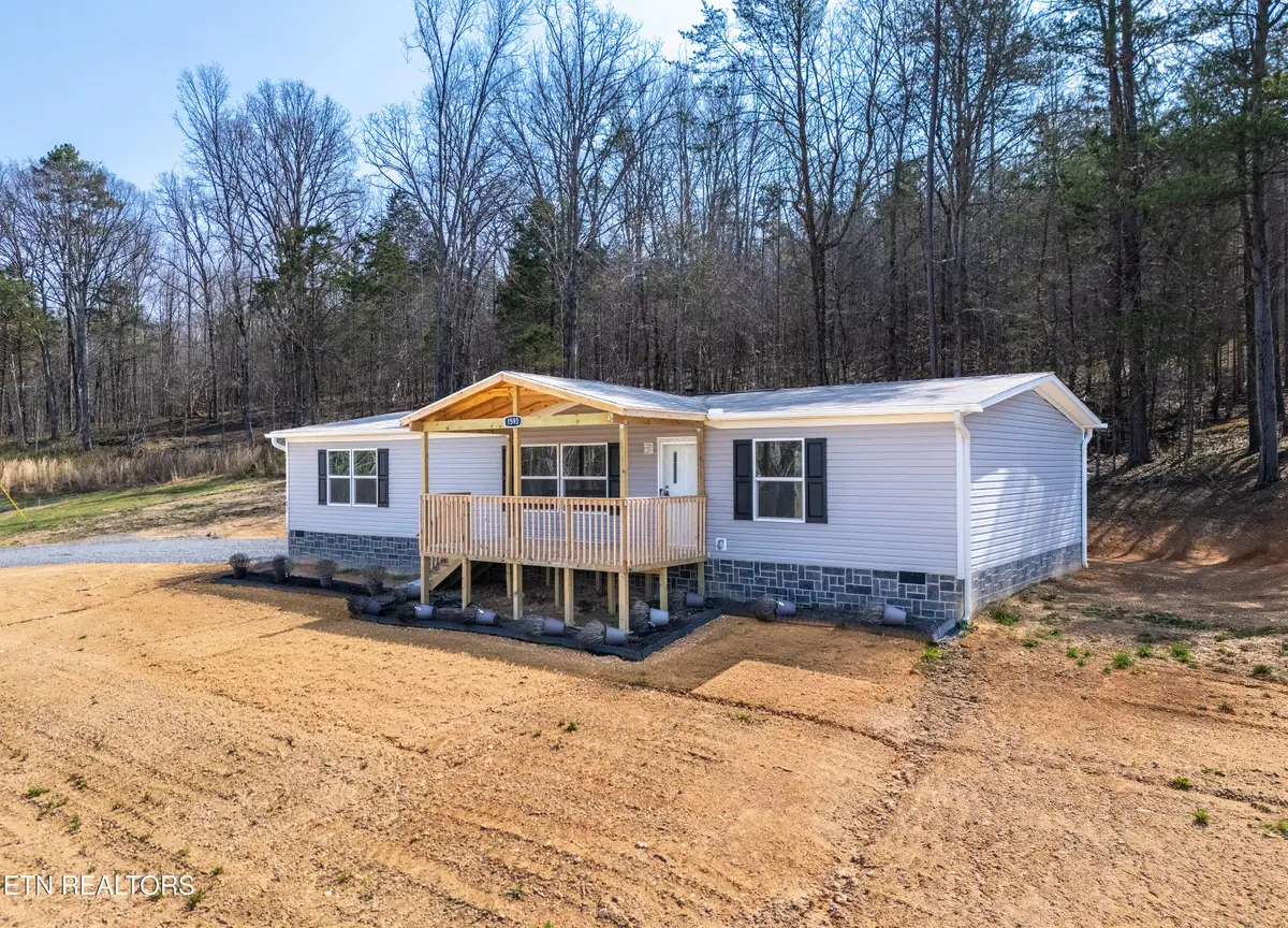 1593 Sweetwater Rd, Philadelphia, TN 37846 - #1