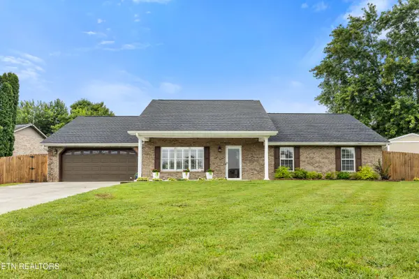 1227 Edinburgh Drive, Maryville, TN 37803