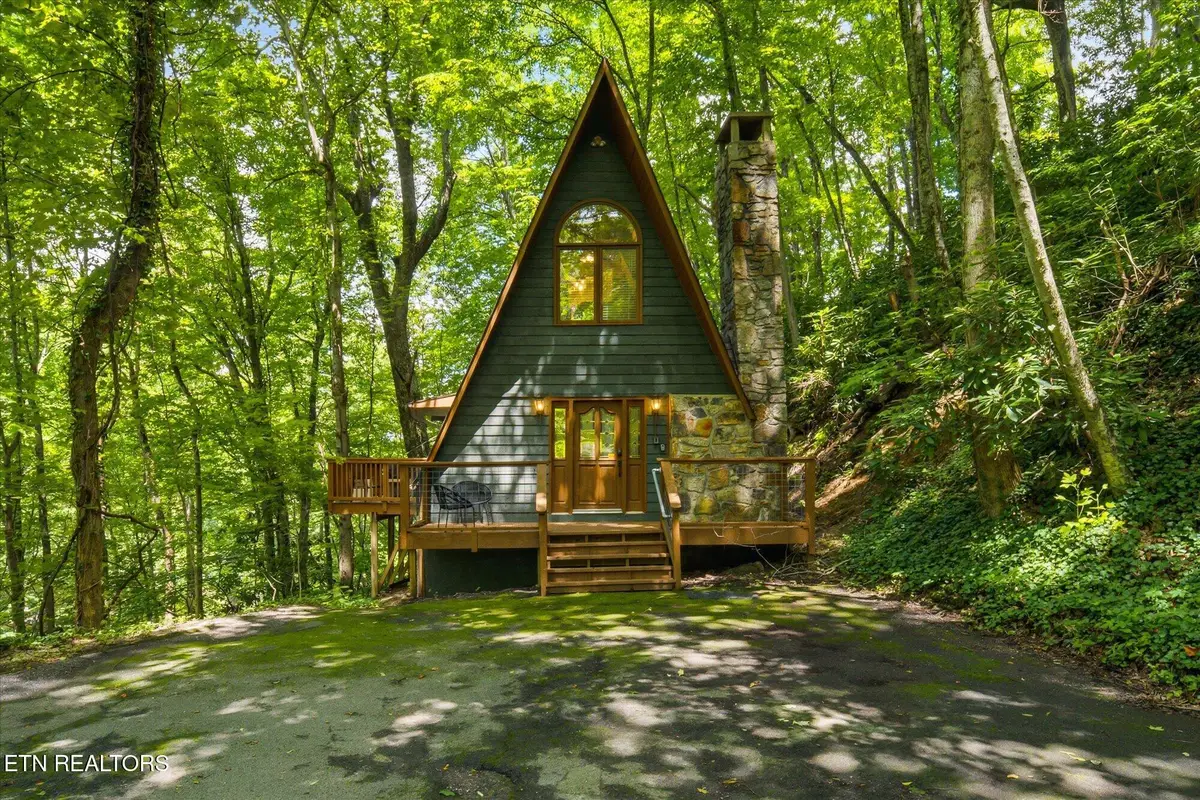 1215 N Baden Drive, Gatlinburg, TN 37738 - #1