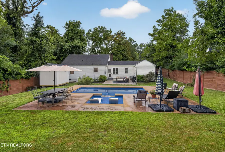 5104 Kesterwood Drive, Knoxville, TN 37918 - #2