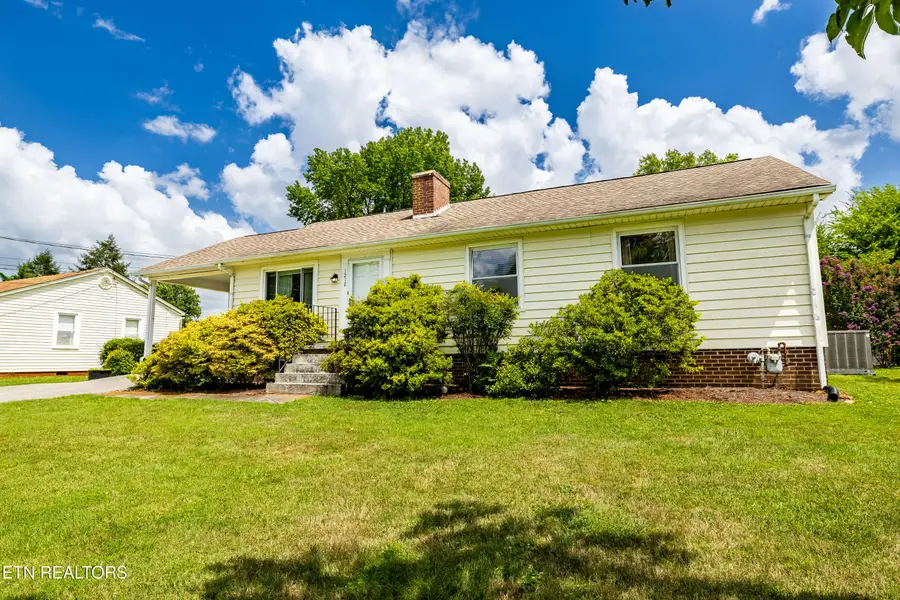 1218 Redwood Ave, Maryville, TN 37803 - #3