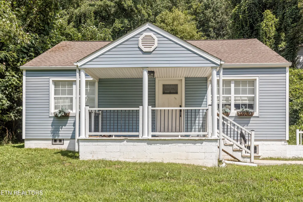 632 W Tri County Blvd, Oliver Springs, TN 37840 - #1