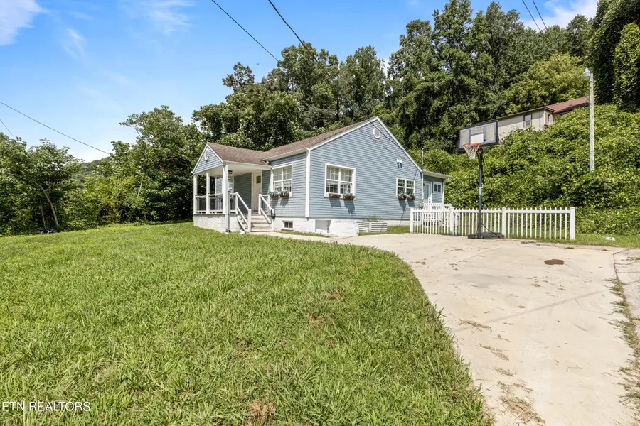632 W Tri County Blvd, Oliver Springs, TN 37840 - #2