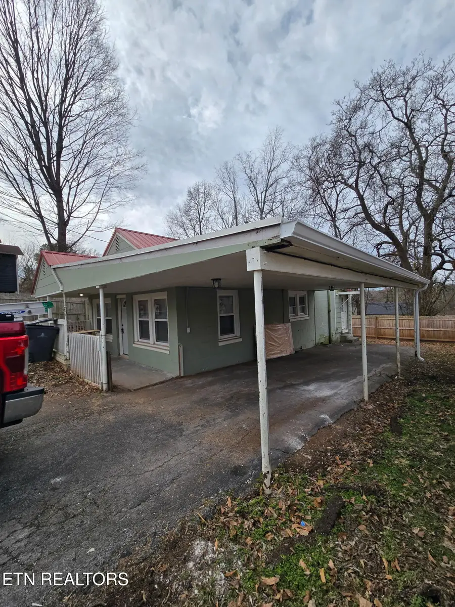 2321 Bradford St, Knoxville, TN 37920 - #2