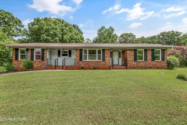 3923 Riverview Drive, Maryville, TN 37804