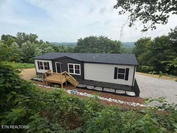 3827 Demory Rd, LaFollette, TN 37766