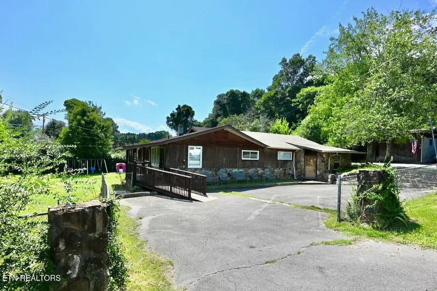 2204 Mentor Rd, Louisville, TN 37777 - #2