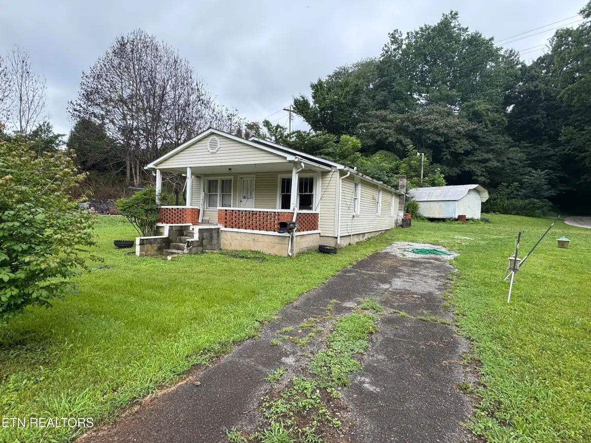 10108 Petros Hwy, Oliver Springs, TN 37840 - #1