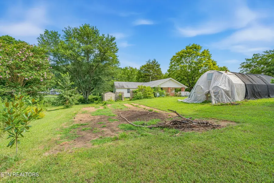231 Wright Rd, Oliver Springs, TN 37840 - #3