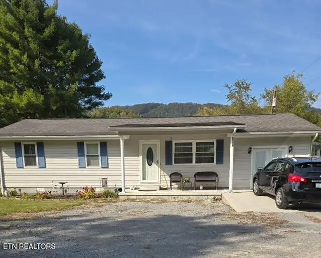 5829 Dr Thomas Walker Rd, Rose Hill, VA 24281 - #1