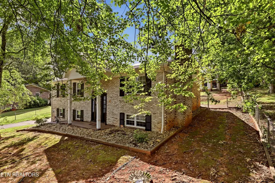 1812 E Alpine Drive, Maryville, TN 37804 - #3
