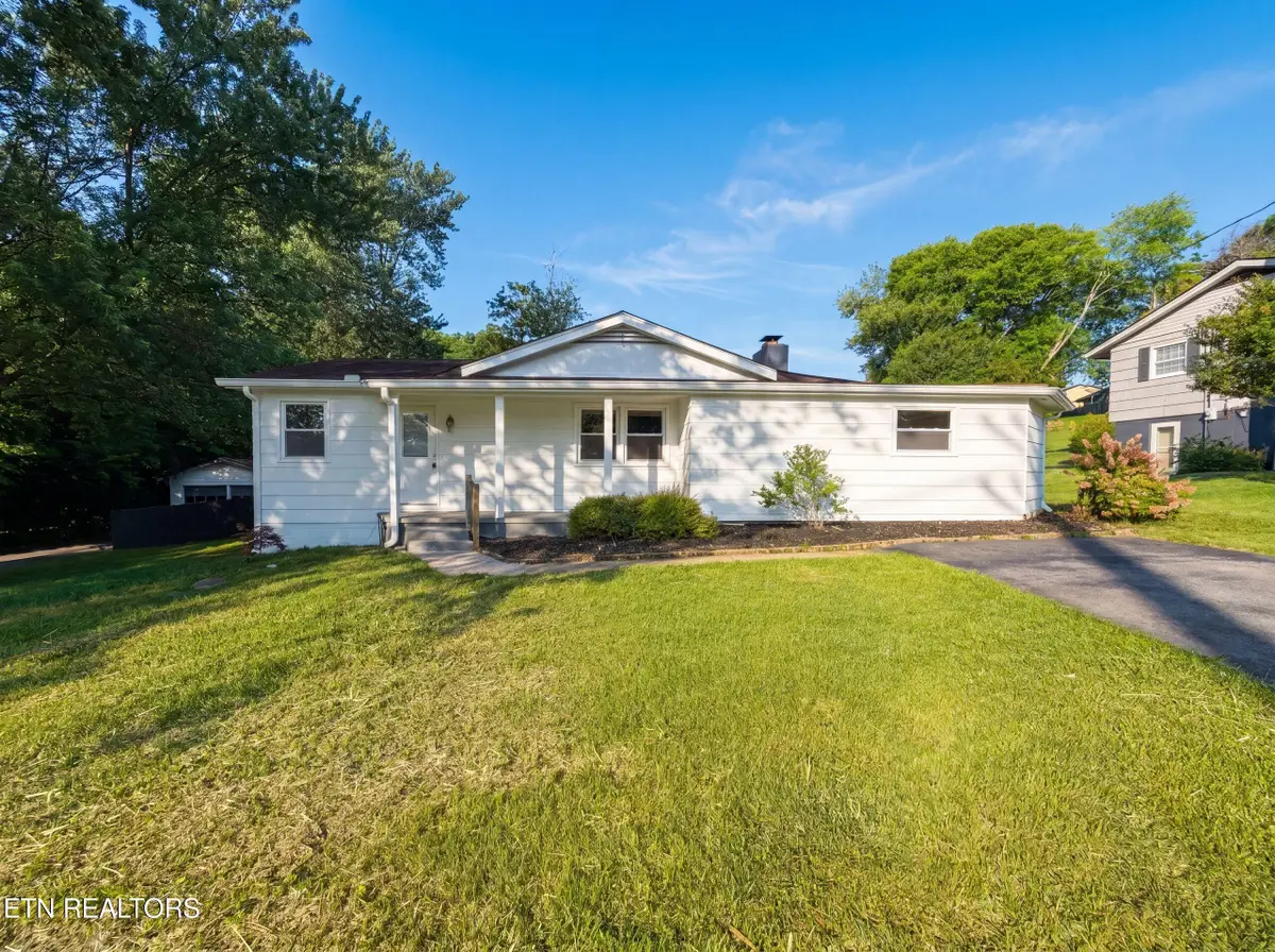 1017 Morrell Rd, Knoxville, TN 37919 - #1