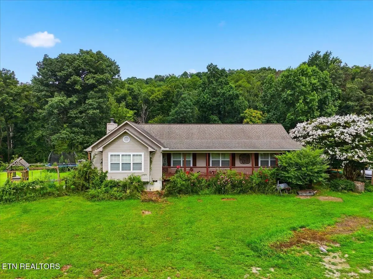 1055 Swannsylvania Rd, Dandridge, TN 37725 - #1