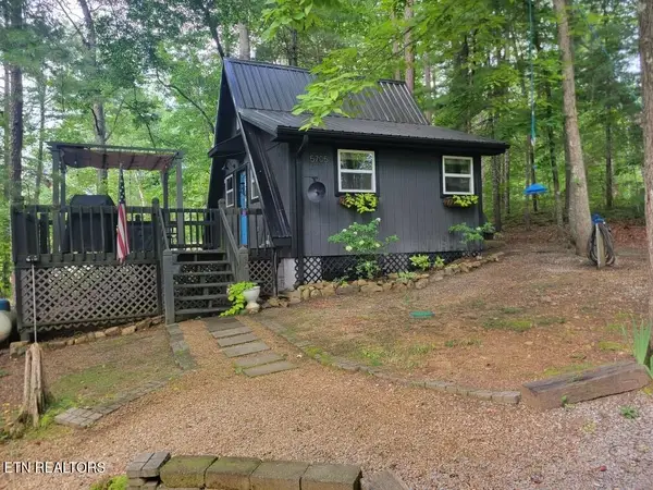5705 S Hilltop Drive, Tallassee, TN 37878