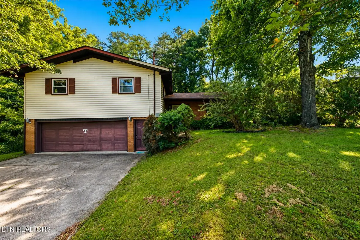 4009 Hitching Post Rd, Pigeon Forge, TN 37863 - #1