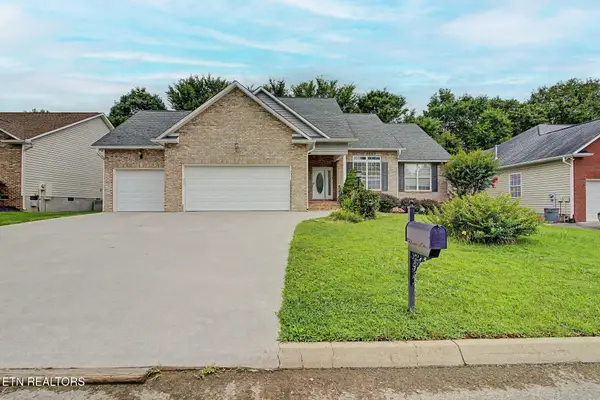 6828 Amberfield Lane, Knoxville, TN 37918