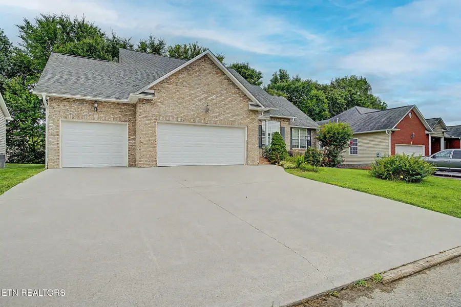 6828 Amberfield Lane, Knoxville, TN 37918 - #2