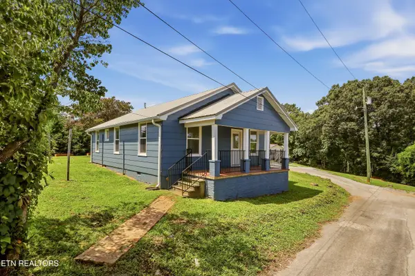 507 Pine Top St, Loudon, TN 37774