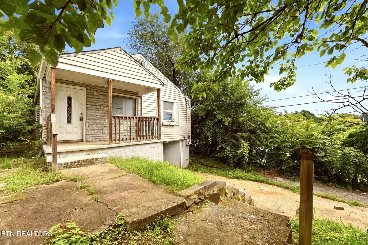 2541 Brown Ave, Knoxville, TN 37917 - #1