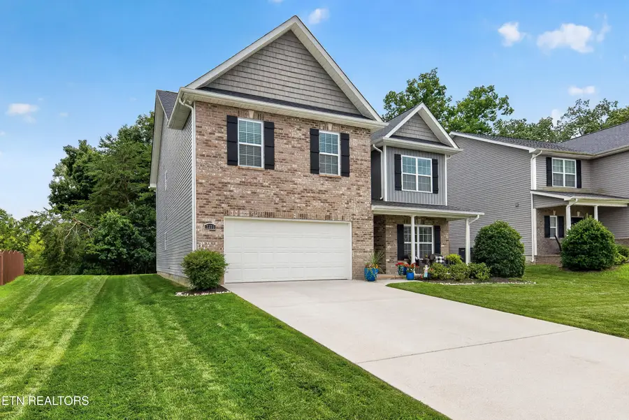 7373 Ladd Rd, Powell, TN 37849 - #2