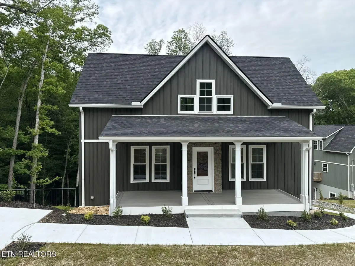 160 California Ave, Oak Ridge, TN 37830 - #1