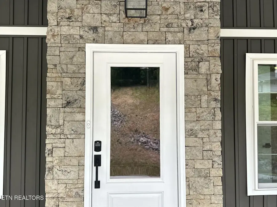 160 California Ave, Oak Ridge, TN 37830 - #2